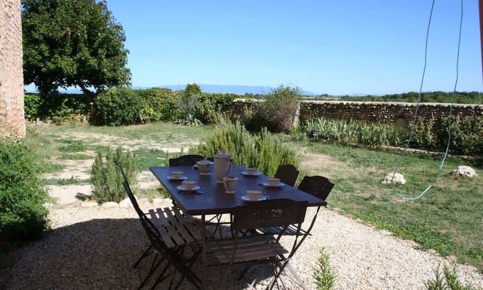 Valensole Casa | Charming Gîte with swimming pool surrounded by lavender