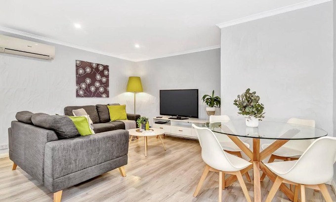Glenelg North Apartamento | Charming Glenelg Stay, Walking Distance to Beach