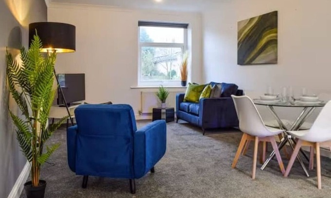 Honley Apartamento | Charming Ground-Floor Flat