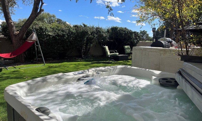 Prescott Cabaña | Charming Guest Cottage in a wonderful Prescott golf course community