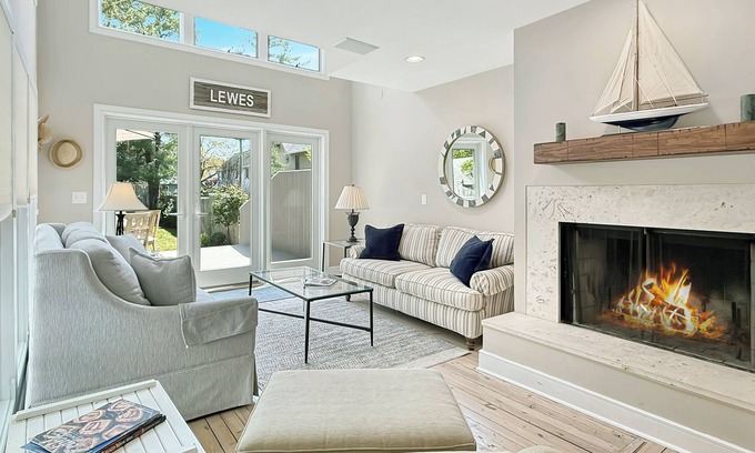 Lewes Casa | Charming Guesthouse In The Center of Historic Downtown Lewes