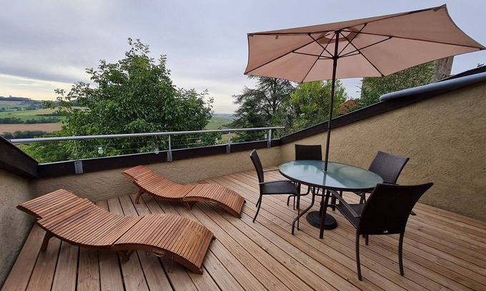 Bouxieres-aux-Chenes Cama Y Desayuno | Casa histórica cerca de Nancy: Naturaleza, Tranquilidad y Encanto