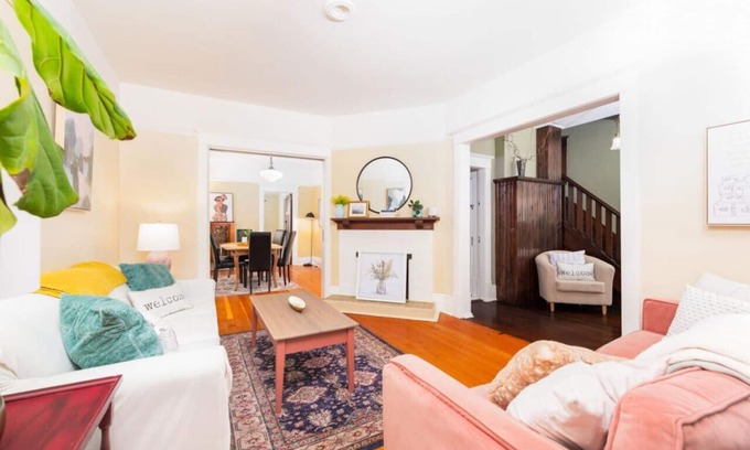 Kelowna Central Business District Casa | Charming Heritage Home Downtown Kelowna