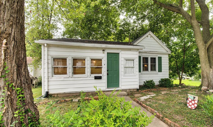 Hillsboro Casa | Charming Hillsboro Home < 1 Mi to Downtown!