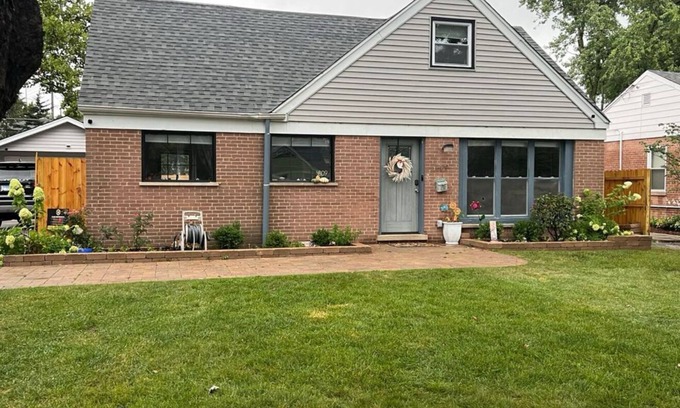 Fullersburg Casa | Charming Hinsdale Home with Hot Tub