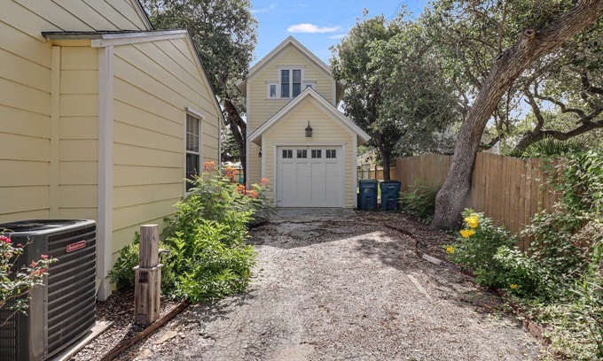 Rockport Casa | Charming Historic Beach Treehouse – Walk to the Shore & Local Dining!