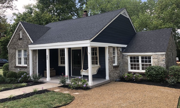 Franklin Cabaña | Charming Historic Cottage downtown Franklin