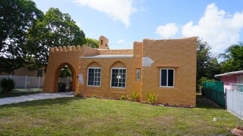 Opa-Locka Casa | Charming Historic Home with Modern Comforts