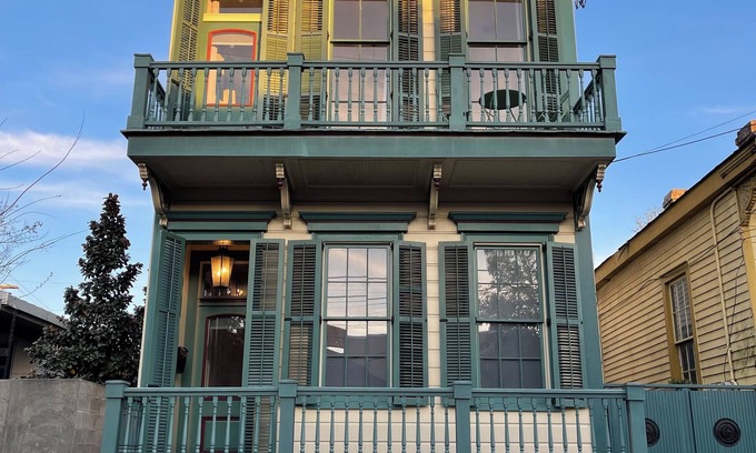 Bywater Casa | Charming historic Marigny townhouse - 2 br / 3ba