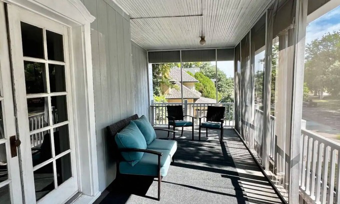 Lyons Casa | Charming historical 3-bedroom home in Lyons, Kansas