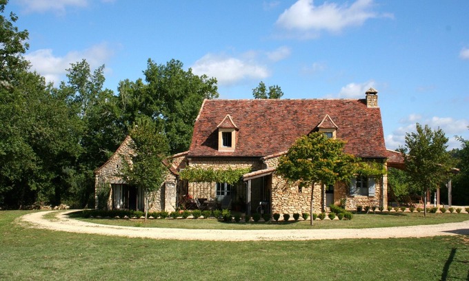 Savignac-de-Miremont Casa | CASA CON ENCANTO CON PISCINA CLIMATIZADA