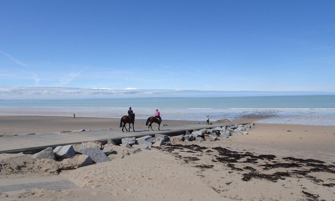 Carolles Casa | Encantadora casa de vacaciones, en el corazón de la bahía de Mont St. Michel