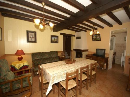 Faverolles Casa | Charming holiday home with pool and pond, cleaning included