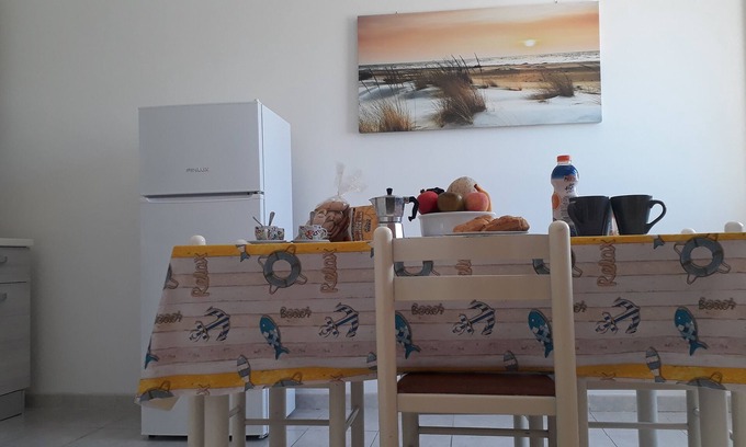 San Foca Apartamento | Casa vacacional con dos balcones, para seis personas y cerca del mar de San Foca