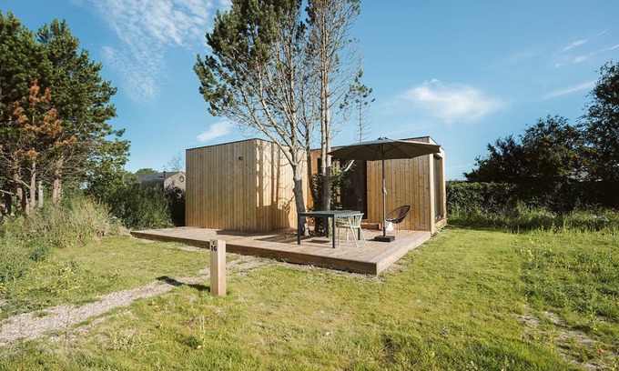 Ouddorp Chalet De Esquí | Charming holiday home for two