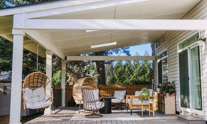 Five Corners Casa | Charming home-away-from home. Great location.