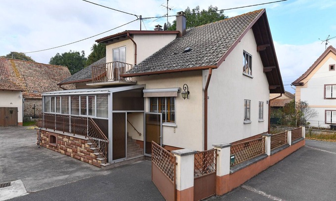 Oberentzen Cabaña | Casa familiar cerca de Colmar: 3 habs, terraza, jardín, parking, y equipamiento para bebés