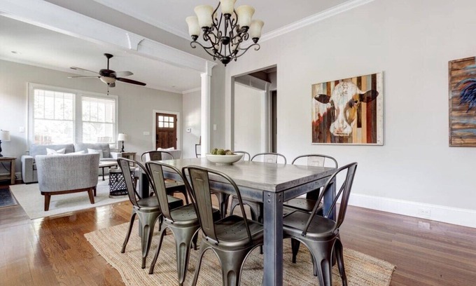Wesley Heights Casa | Casa con encanto, barrio histórico, a pie de la ciudad.