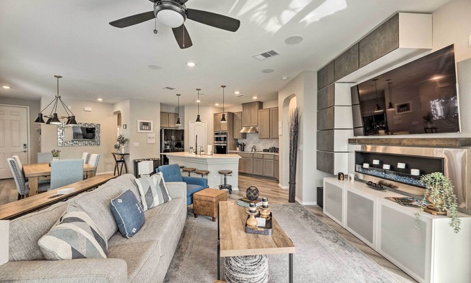 Vista Del Pueblo Casa | Charming Home Near Austin w/ Grill & Porch!