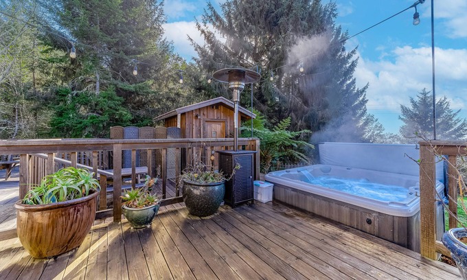 Fortuna Casa | Charming home with game room, full kitchen, washer/dryer, & patio - dog-friendly