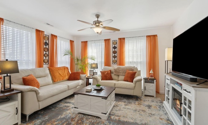 Cedartown Casa | Charming Home with King Bed, Fenced Yard, WiFi in the Heart of Quaint Cedartown