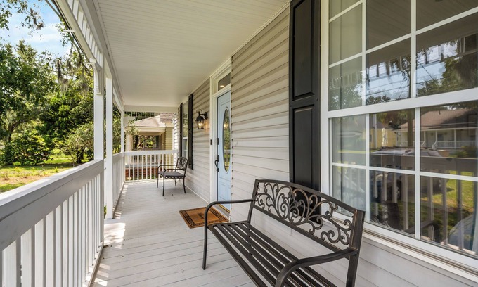 Thunderbolt Casa | Charming Home with King Bed Between Downtown & Beach