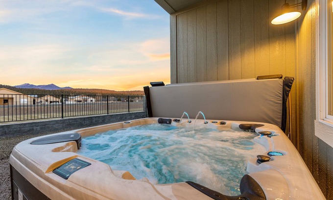Bellemont Casa | Charming Home With View Of San Francisco Peaks W/hot tub