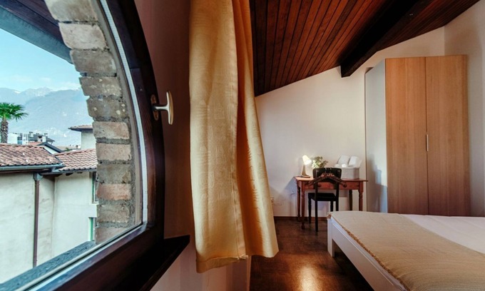 Riva San Vitale Apartamento | Casa en 3 niveles en el pueblo de Riva San Vitale (LA CASETTA DI RIVA)