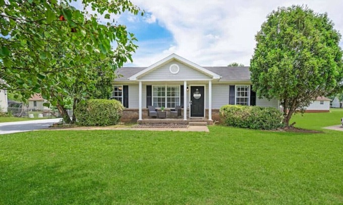 Clarksville Casa | Charming House Close to Fort Campbell and Casino