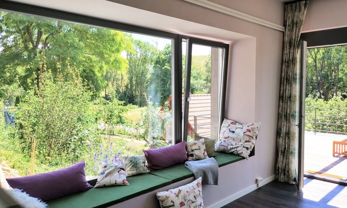 Mobisburg-Rhoda Casa | Charming house close to the city & yet in the countryside, with large terrace, garden, carport
