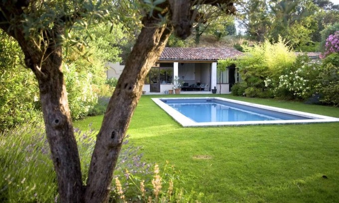 Sud Casa | Encantadora casa en Aix en Provence. 4 amplios dormitorios y SdeB. piscina