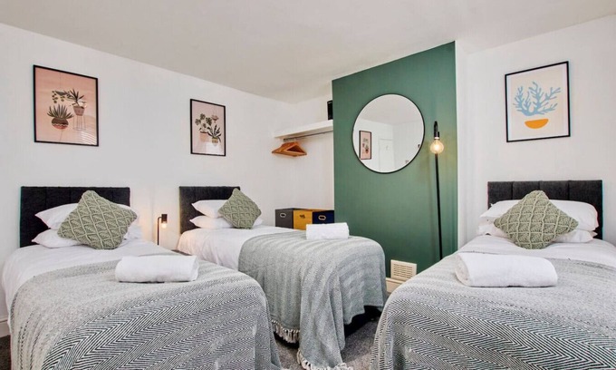 Sheffield Casa | Charming House Great Location Free Parking Fast Wifi Smart TV