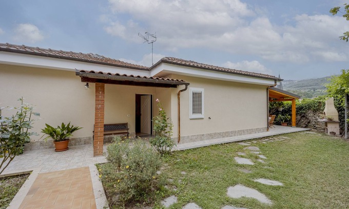 Borgomaro Villa | Casa con encanto en un pueblo a 15 minutos del mar de Liguria