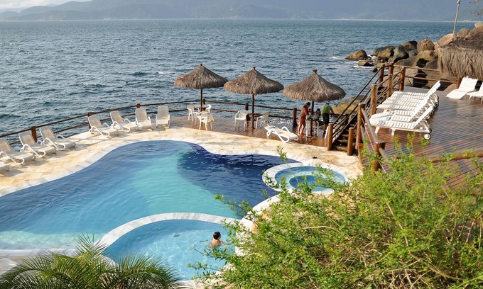 Sao Pedro Casa | Encantadora casa en urbanización cerrada con barbacoa y piscina junto al mar