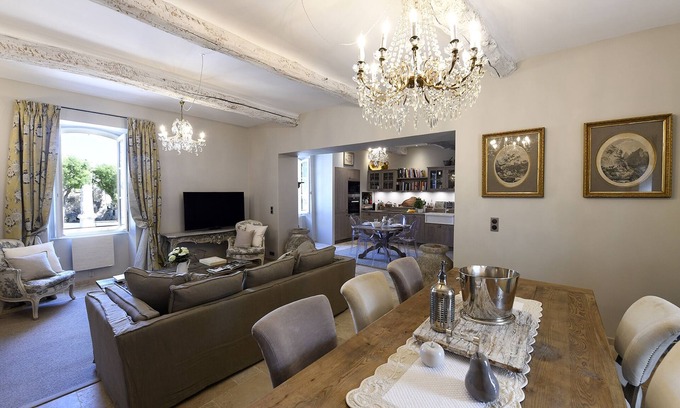 Goult Casa | Encantadora casa en el corazón del pueblo de Goult.
