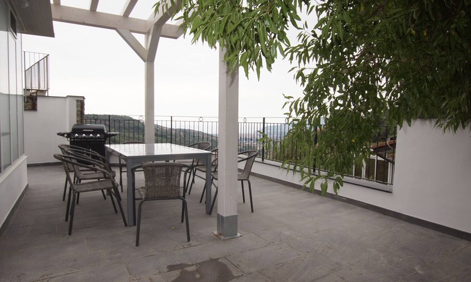 Diano San Pietro Villa | 4 dormitorios, 2 baños, 2 terrazas con vistas al mar, piscina, jardín con aparcamiento privado barbacoa