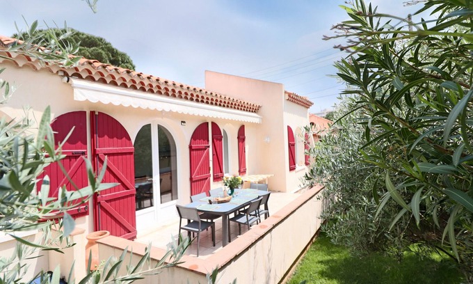 Juan-les-Pins Villa | Espléndida villa con hermoso jardín y jacuzzi a 200 m de las playas de Juan