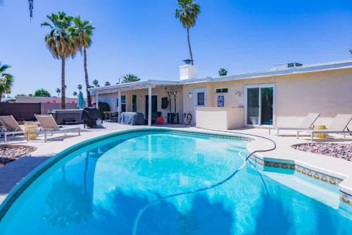 Raskin Estates Casa | Charming House near Kierland Pool Heater Hot Tub