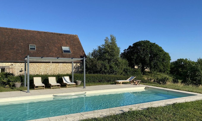 Gignac Casa | Encantadora casa rodeada de campos con hermosa piscina en Haut-Quercy