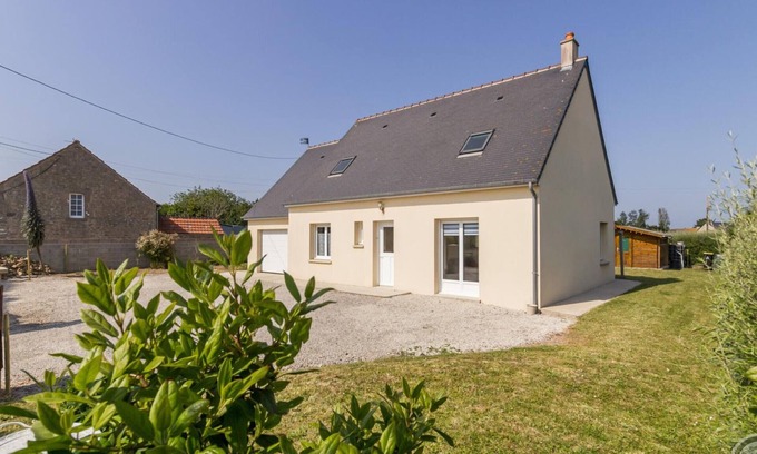 Montfarville Cabaña | Casa rural con encanto: 3 hab, jardín cerrado, cerca del puerto pintoresco de Barfleur
