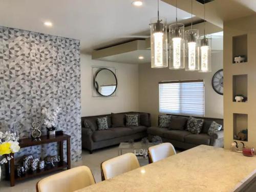 Lomas de Valle Verde Casa | Charming House With Beautiful City View