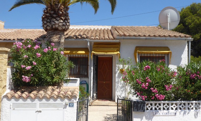 Bell Horizo Casa | Encantadora casa bien mantenida con jardín para 4 personas.