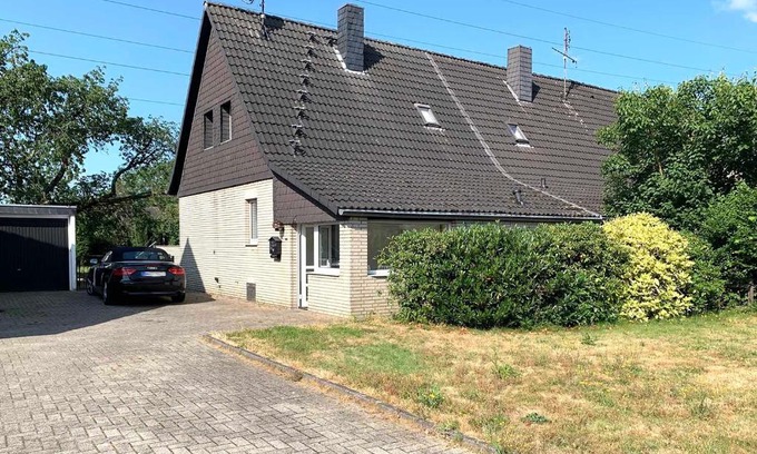 Fischeln Apartamento | Charming House with Garden in Krefeld