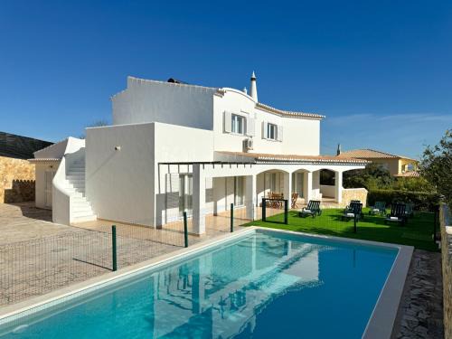 Funchal Apartamento | Charming house with pool and close to beaches #1946