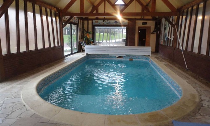 Broquiers Villa | Encantadora casa con piscina, sauna, jacuzzi y gran parque.