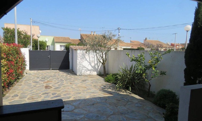 Vendres Casa | Casa con Terraza y Jardín para 6 en Vendres, Cerca de la Playa