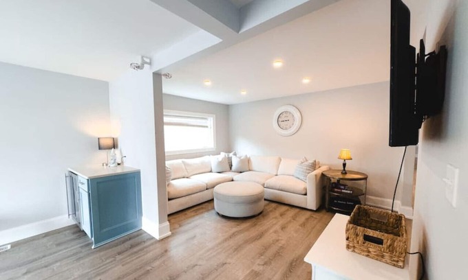 Hyannis Condominio | Charming Hyannis 3 Bed 2 Bath