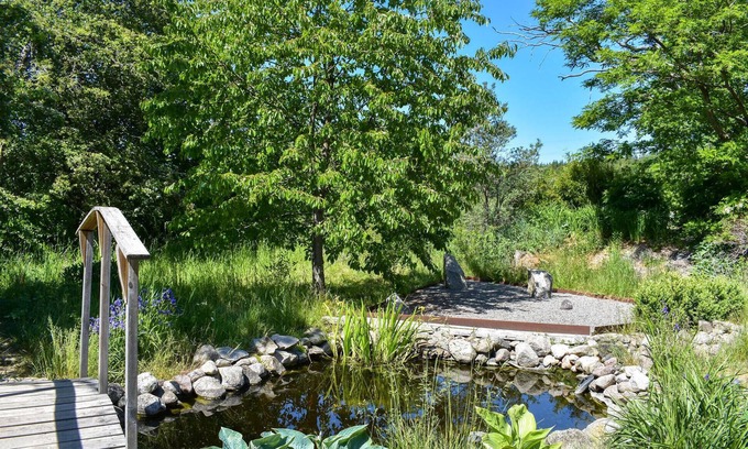 Alstugorna Apartamento | Charming, idyllically situated vacation apartment with shared swimming pool.