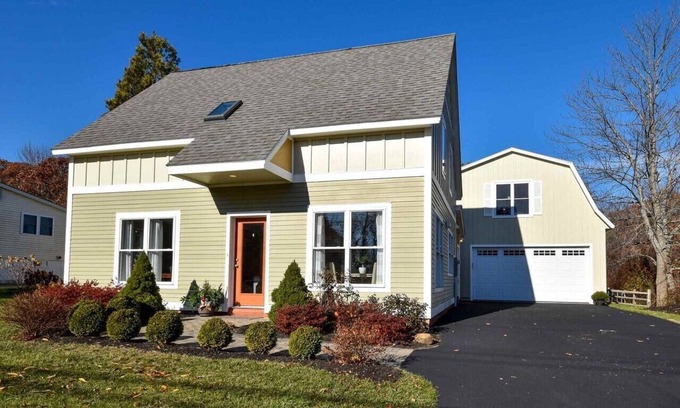Kittery Casa | Charming Kittery Cape with Bonus Room & Hot Tub