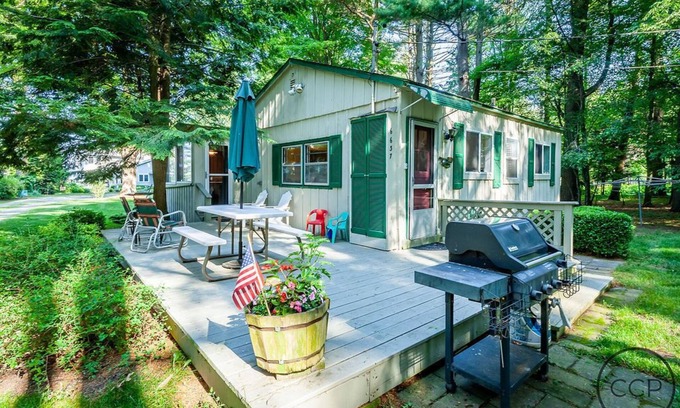 Montague Cabina | Lago Michigan Cottage con Encanto-RECIENTEMENTE ACTUALIZADO!